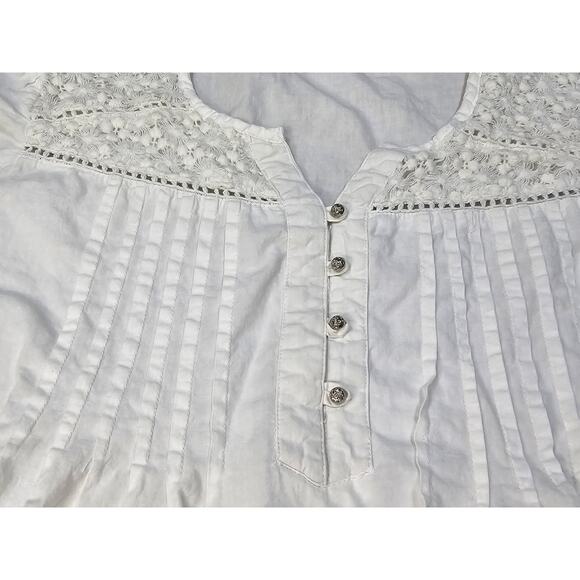 American Sweetheart Women's Tab Sleeve Blouse White Lace neckline - Picture 4 of 9